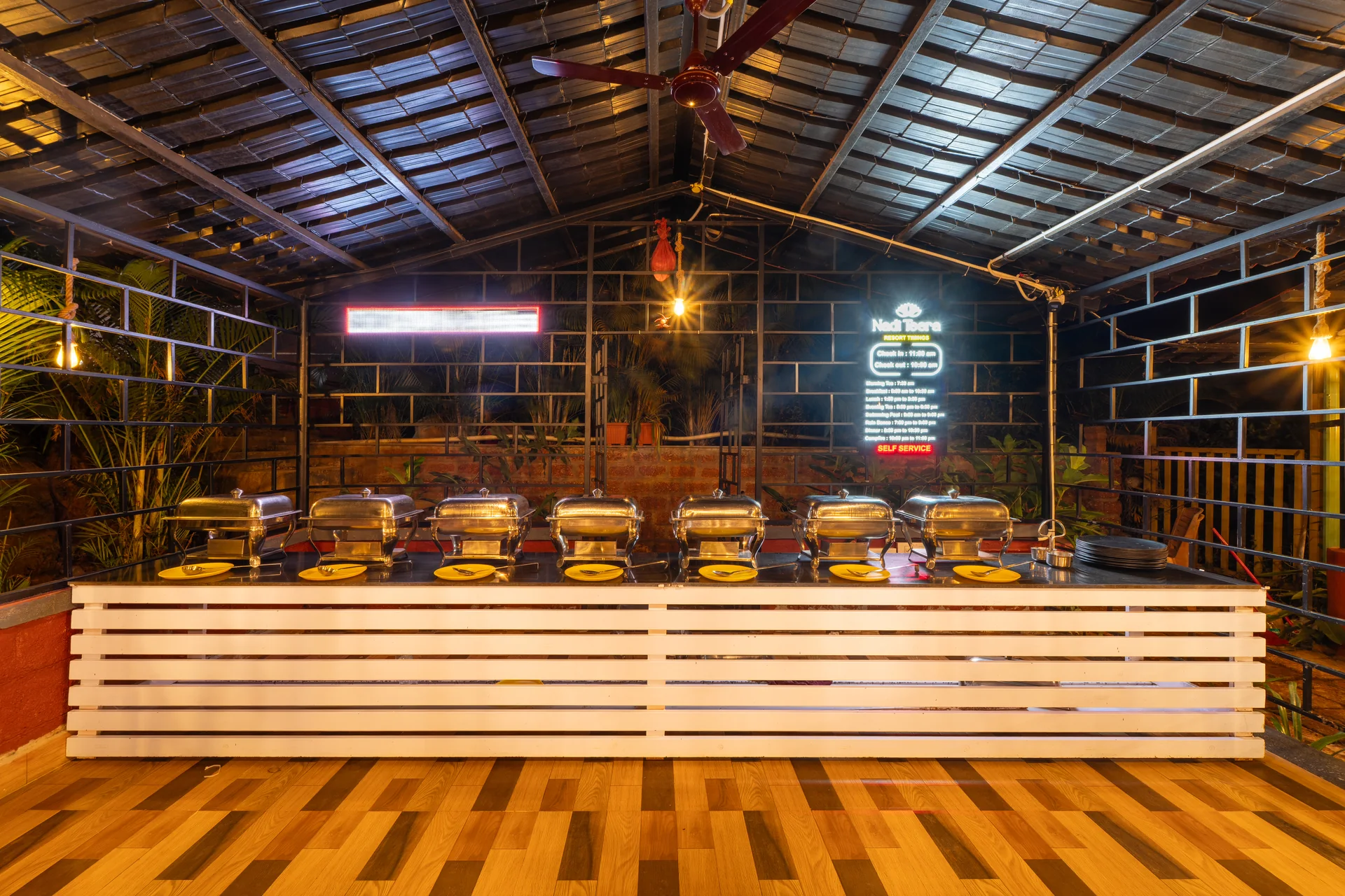 A full view of the buffet area at Nadi Teera, Dandeli